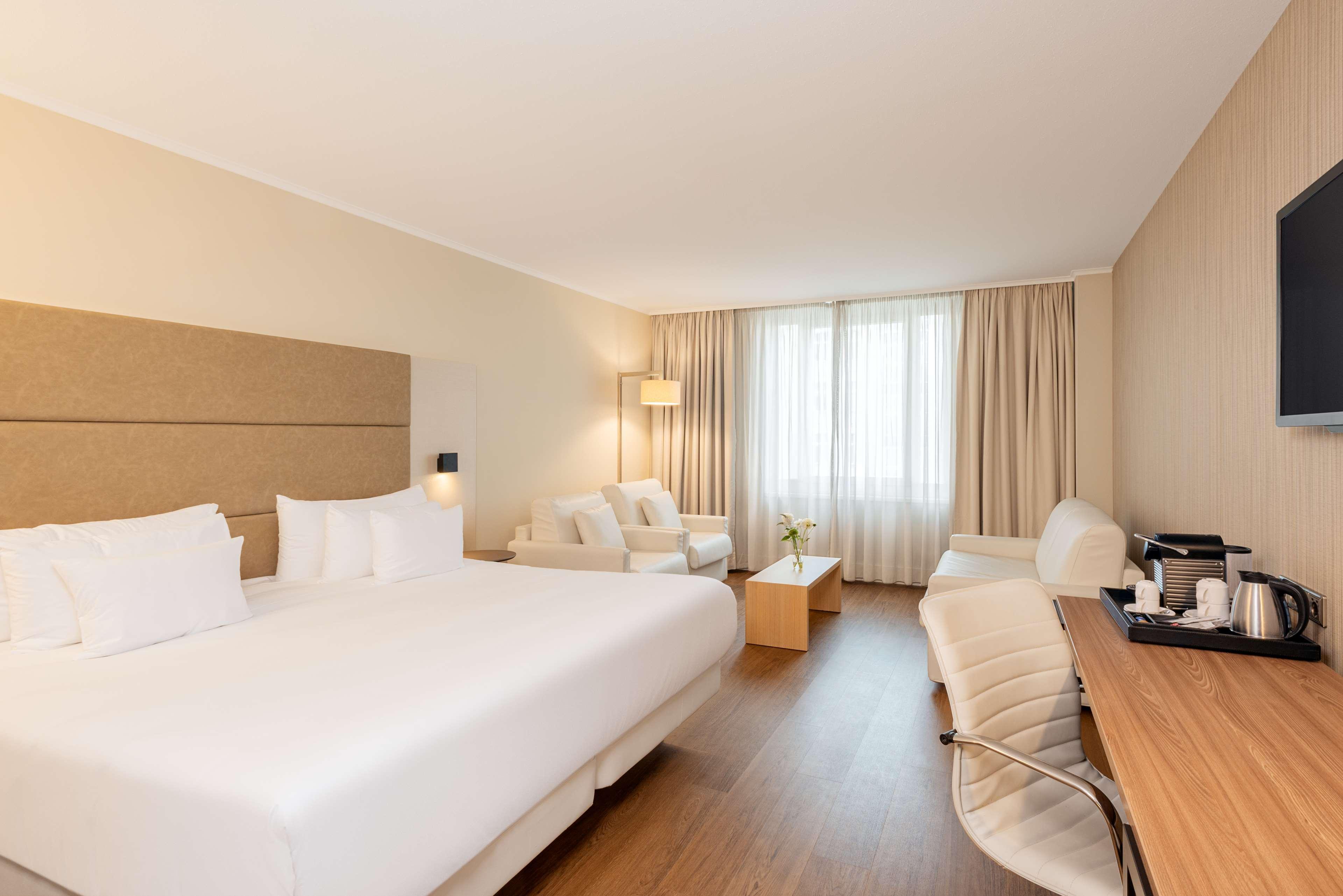 Nh Collection Mitte Am Checkpoint Charlie 4*