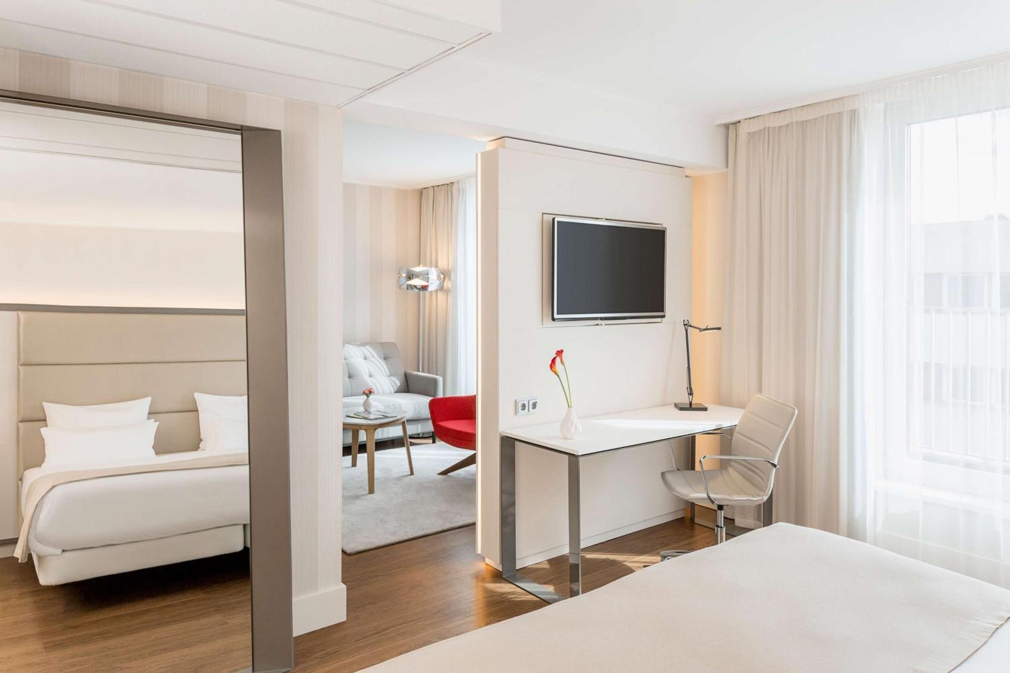 Hotel Nh Collection Mitte Am Checkpoint Charlie 4*